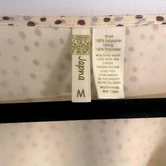 Beige sleeve v-neck with gold polka dots - Picture 2 of 3